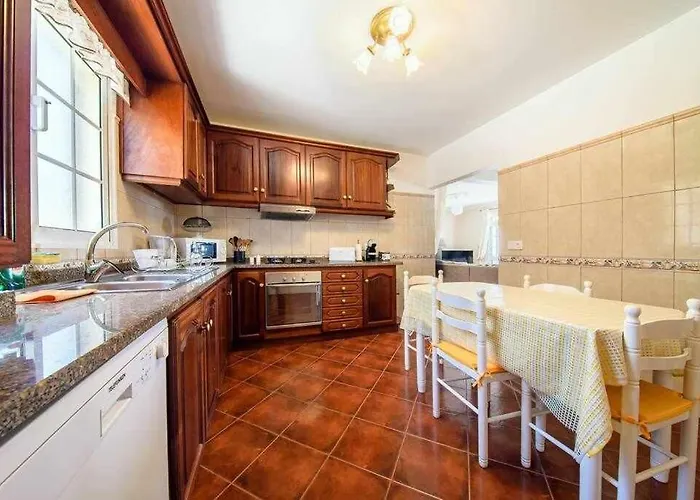 Casa Do Tornadouro By Mth *